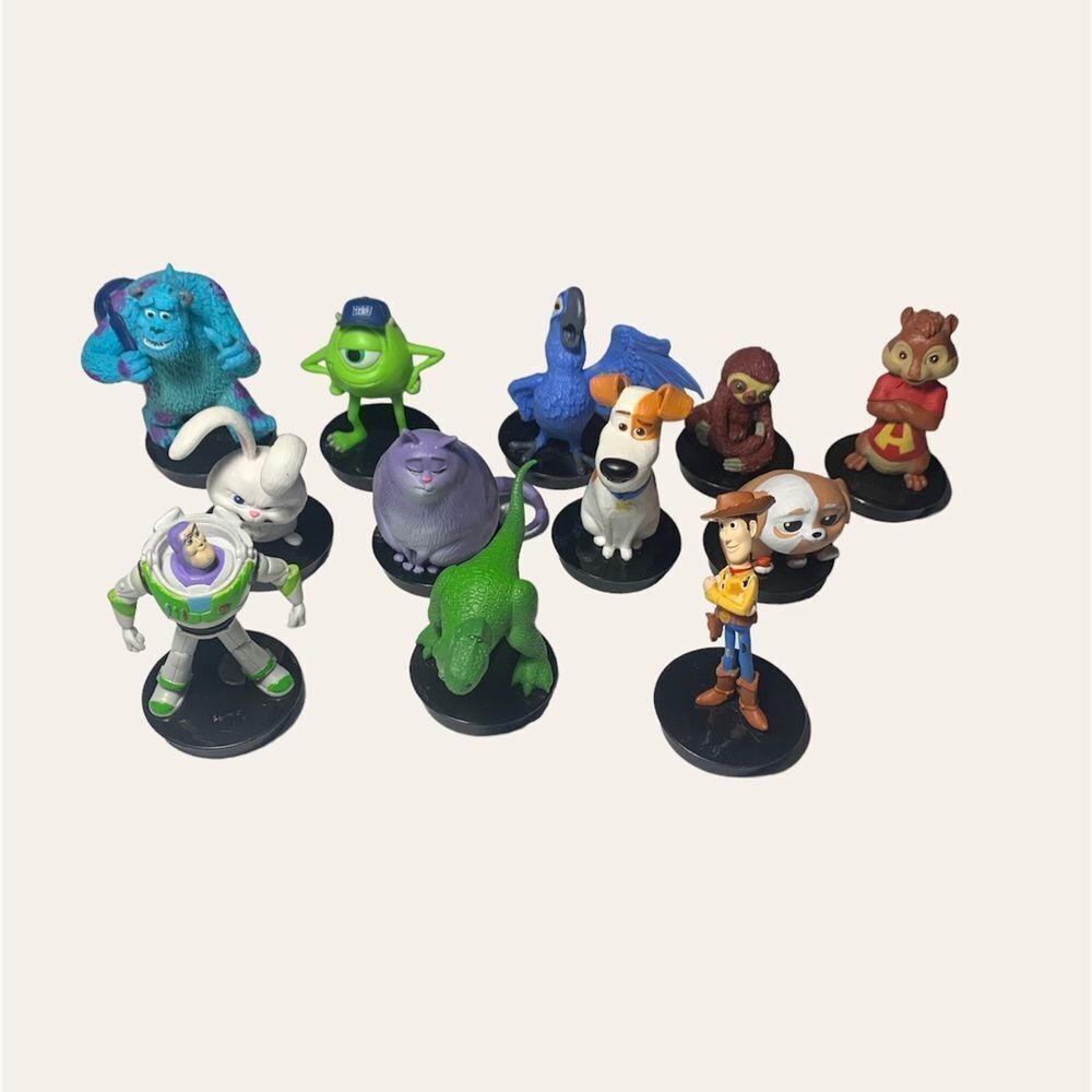 A Dozen Movie Collectible Figures Lot